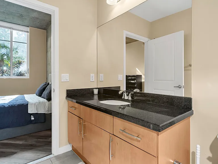 300 S Australian Ave #618 — Photo 27
