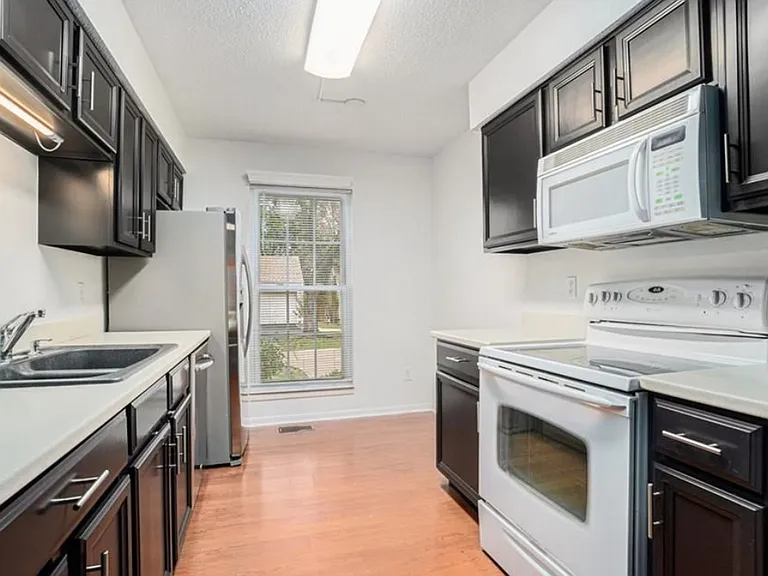 8067 N Stoddard Ave — Photo 4