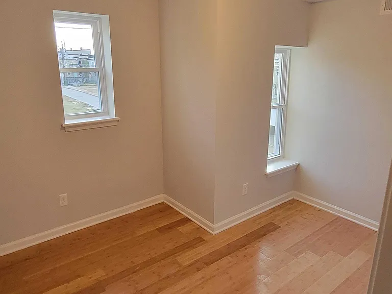 1707 Presstman St — Photo 9