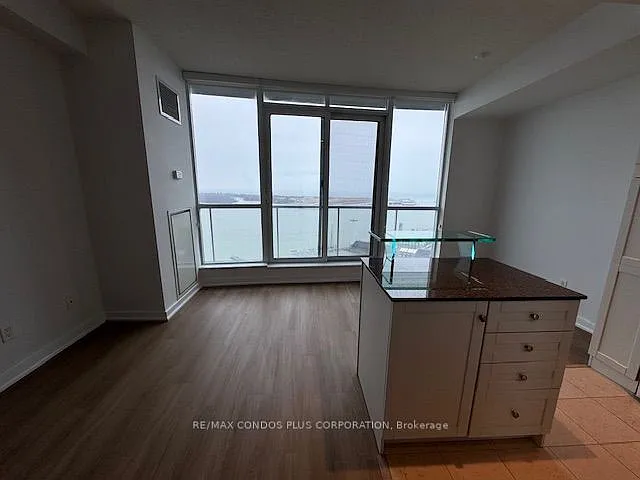 208 Queens Quay W #2908 — Photo 7