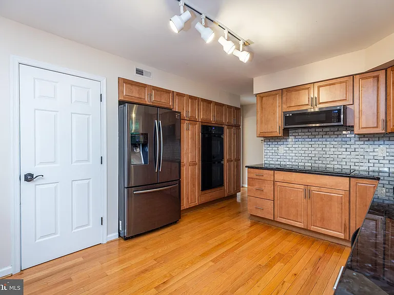 35 Nathalie Ct — Photo 11