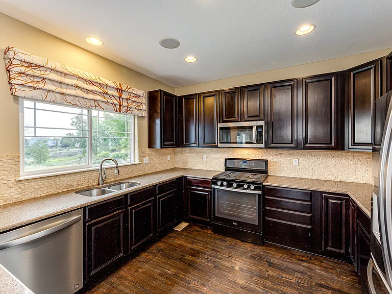 23797 Harwood Ave — Photo 3