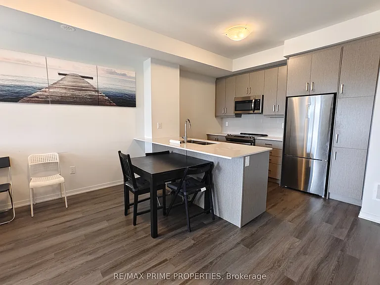 130 Honeycrisp Cres #318 — Photo 4