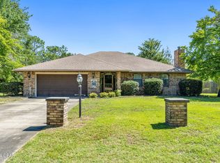 3564 Westbrook Dr, Chipley, FL 32428