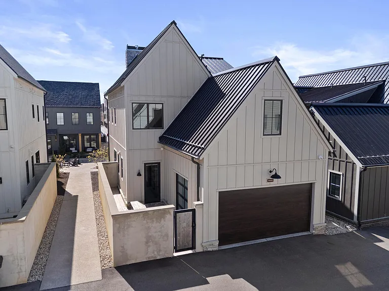 2899 Katmai Dr #A — Photo 40