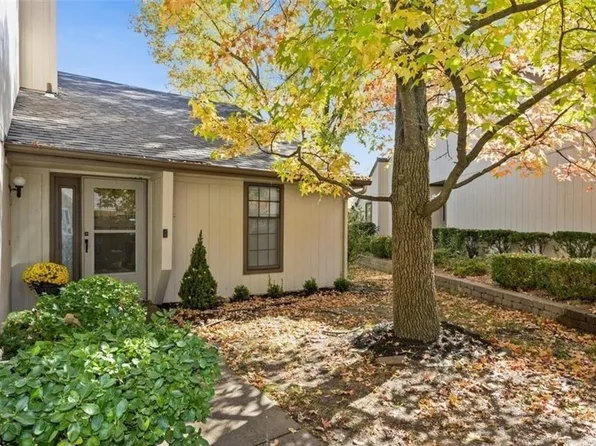 12229 Charlotte St, Kansas City, MO 64146