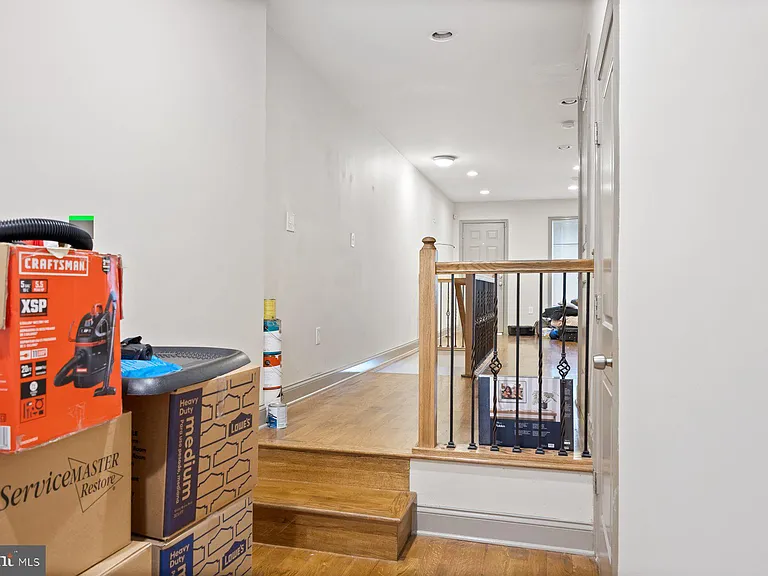 2209 Mullikin St — Photo 7