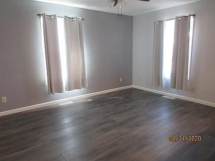 3rd image of 106 W Wayne St
