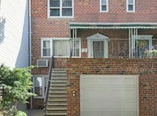 597 17th St, Brooklyn, NY 11218