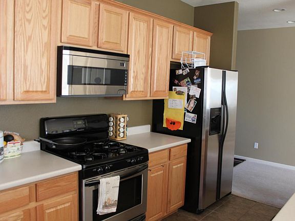 5th image of 147 Sierra Heights St
