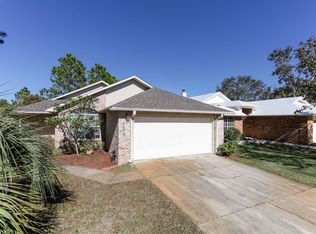 1724 Ivalea Cir, Navarre, FL 32566