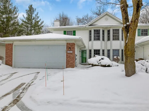 18505 Woodside Xing S, Strongsville, OH 44149