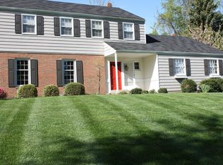 2 Harrow Ln, Berwyn, PA 19312