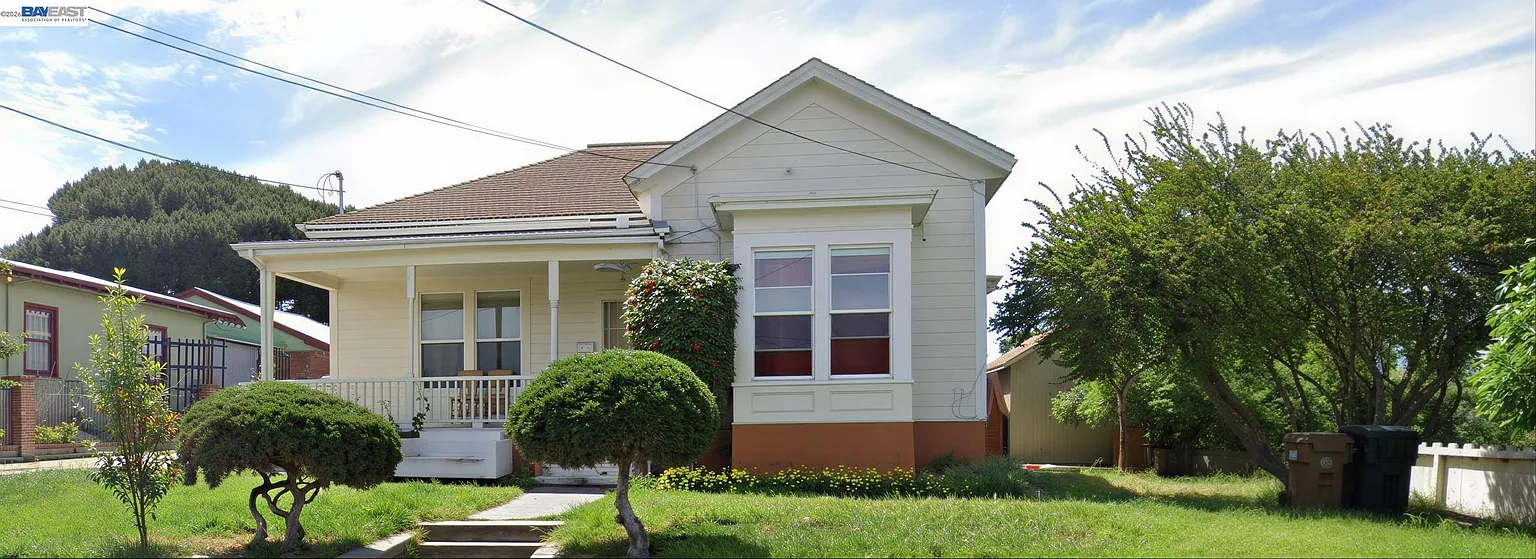 819 W 3rd St photo 1