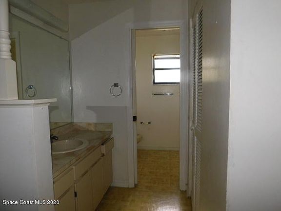 3rd image of 2808 Kingdom Ave