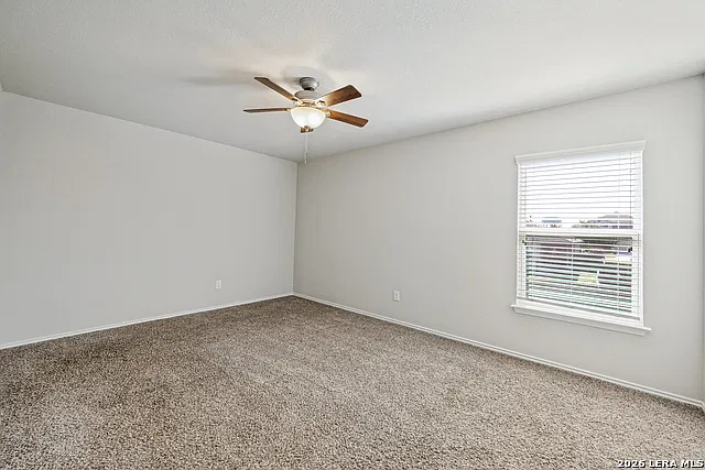 5 bed, 2.5 bath, 2322 sqft, $2,300 — Photo 4