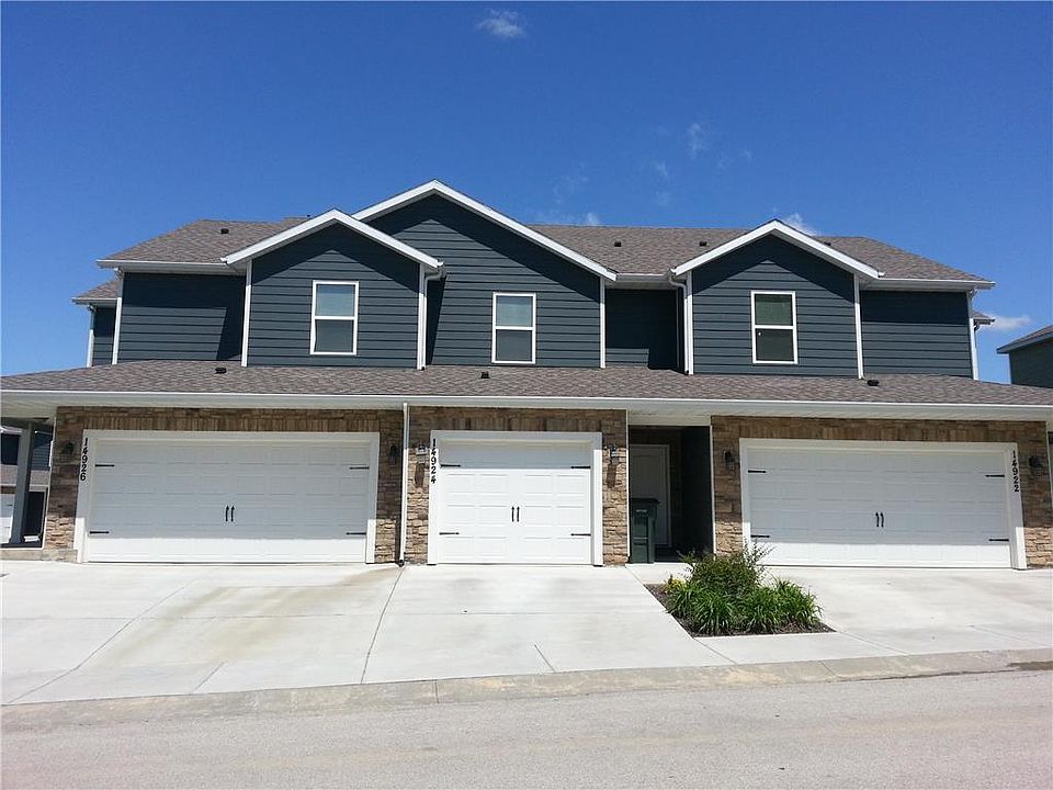 Middle unit. Two story Townhouse.