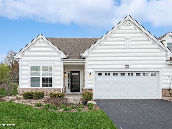 2nd image of 1810 Hannah Ln