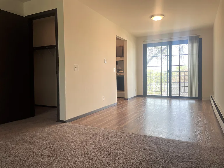 2355 Chalet Gardens Rd — Photo 9