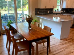 415 Sunderland Woods Rd, Colchester, VT 05446