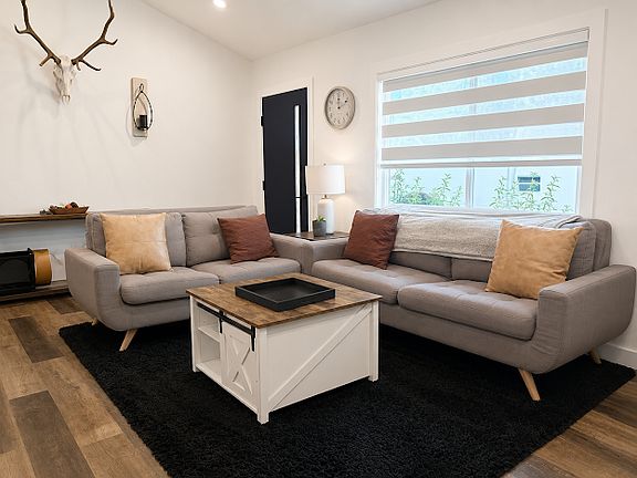 4th image of 3785 Circle Dr