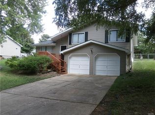 2624 Carolyn Circle Dr, High Ridge, MO 63049