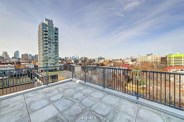 Rented by Town Residential | media 14