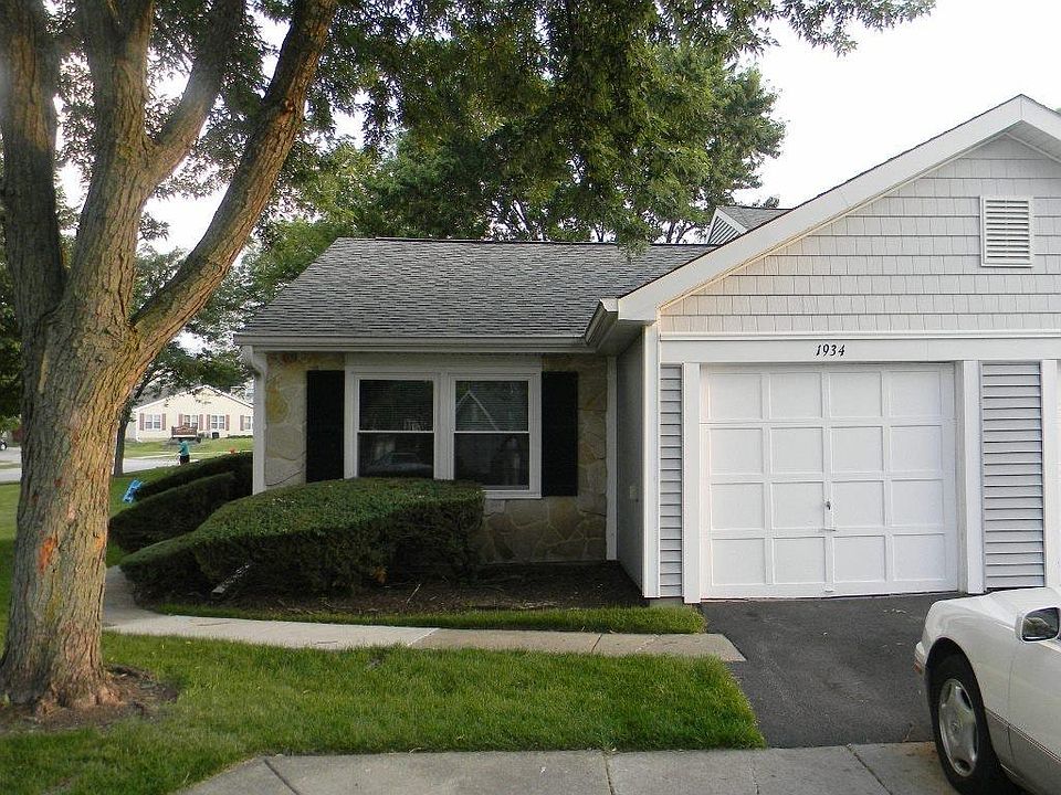 Front of unit and garage