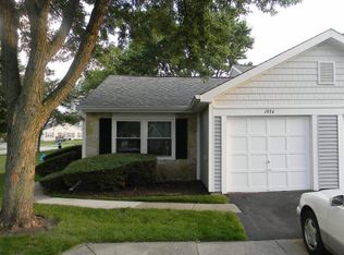 1934 Georgetown Ln, Hoffman Estates, IL 60169