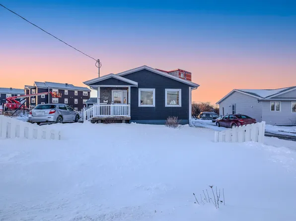 100 Ocean Ave, Glace Bay, NS B1A 3V4