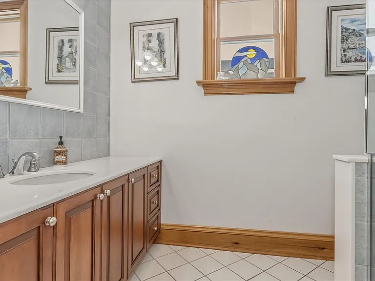 672 Dune Rd — Photo 26