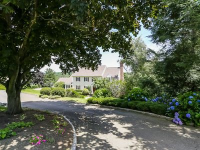 38 Keelers Ridge Rd, Wilton, CT, 06897