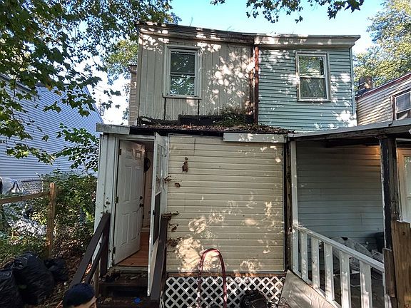 2nd image of 89 Poplar St