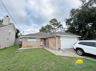 10 Citation Dr, Shalimar, FL 32579