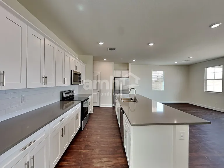 252 Yasmin Daylily Pl — Photo 4