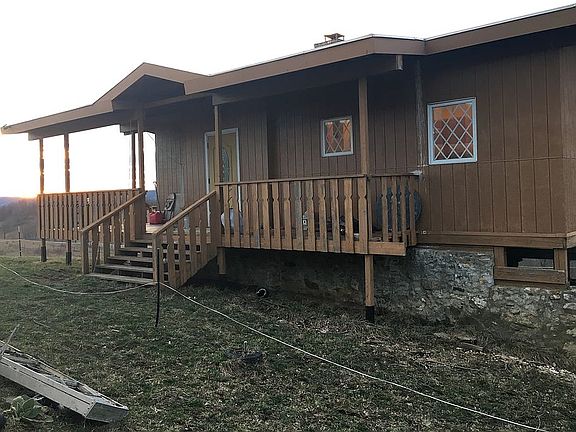 W View Front Door & Kitchen