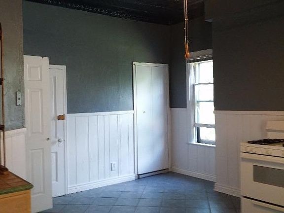 5th image of 1570 Saint Paul St APT 1