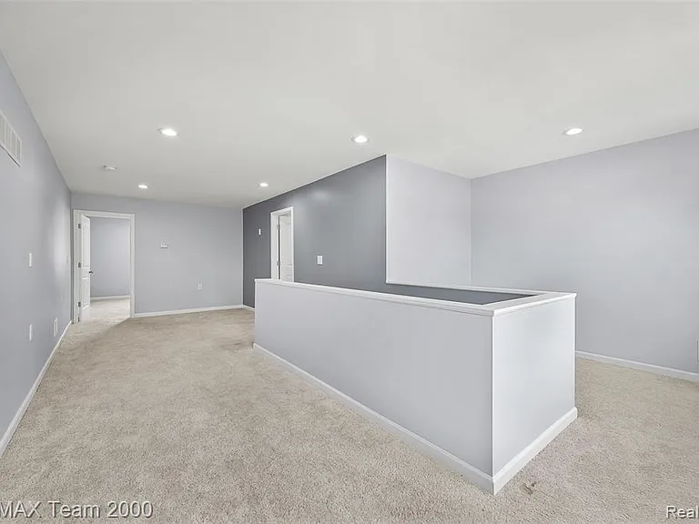 3330 Woodside St — Photo 20