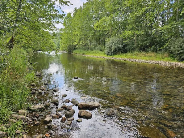 6427 Bullpasture River Rd, McDowell, VA 24458