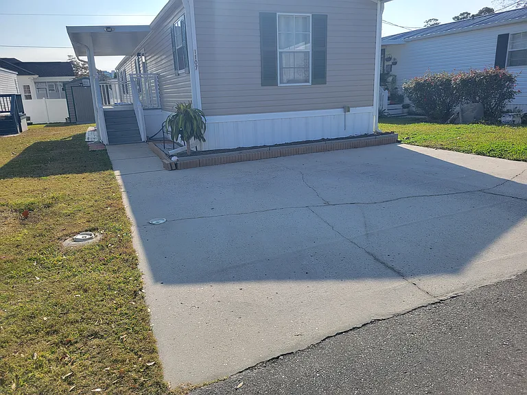 1107 Lissie Ln — Photo 6