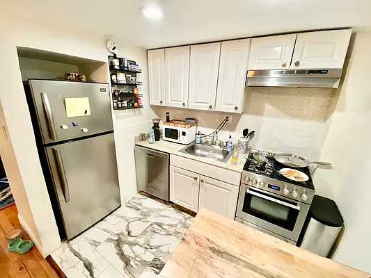 Rented by Compass | media 16