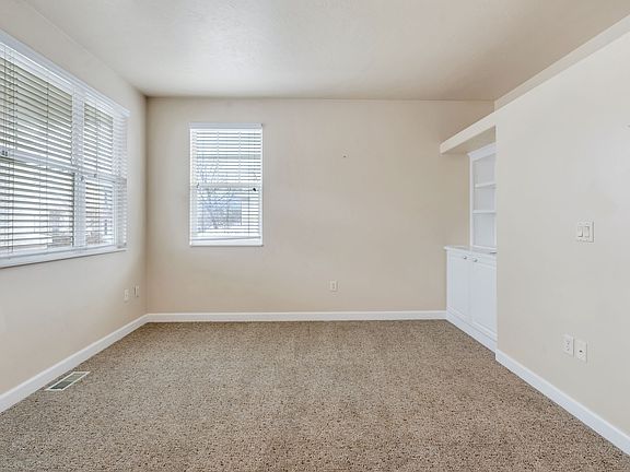 3rd image of 1533 W Homecoming Ave