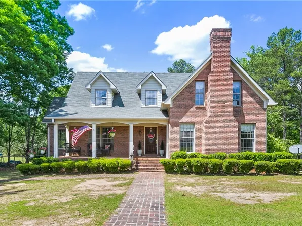 1999 Walnut St, Centreville, AL 35042