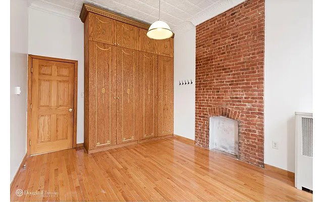 Rented by Douglas Elliman | media 16