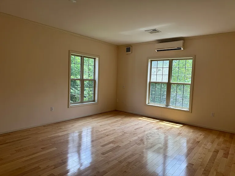 85 S Main St #11 — Photo 7