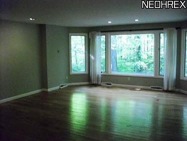 5th image of 14789 Hillbrook Ln E