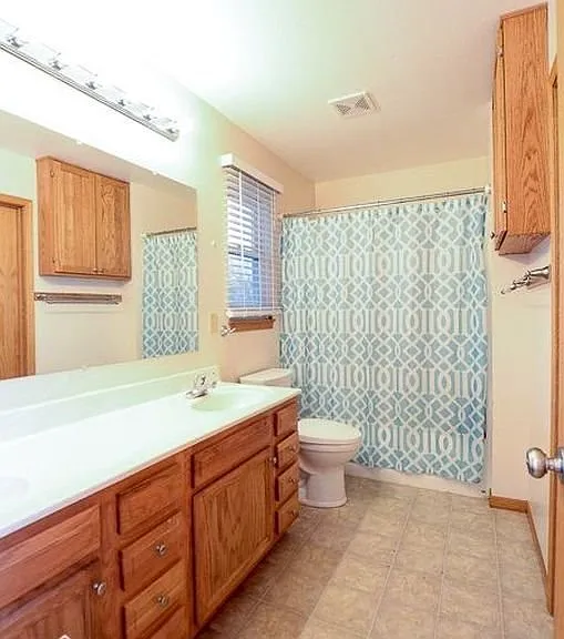 631 Tall Grass Dr — Photo 14