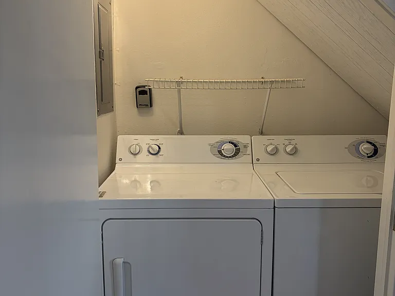 2630 E Kantz Dr — Photo 10