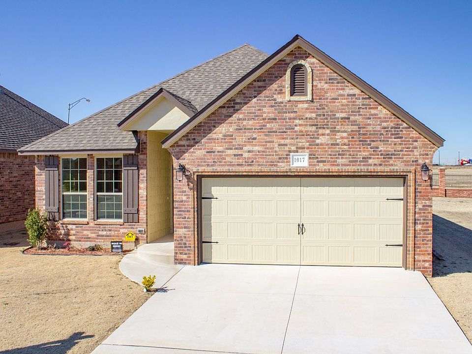 1st image of 1017 Golden Leaf Dr