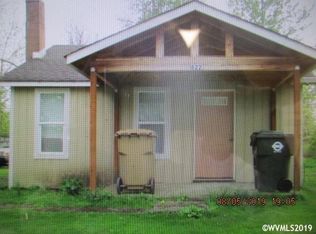 1822 Vine St, Sweet Home, OR 97386